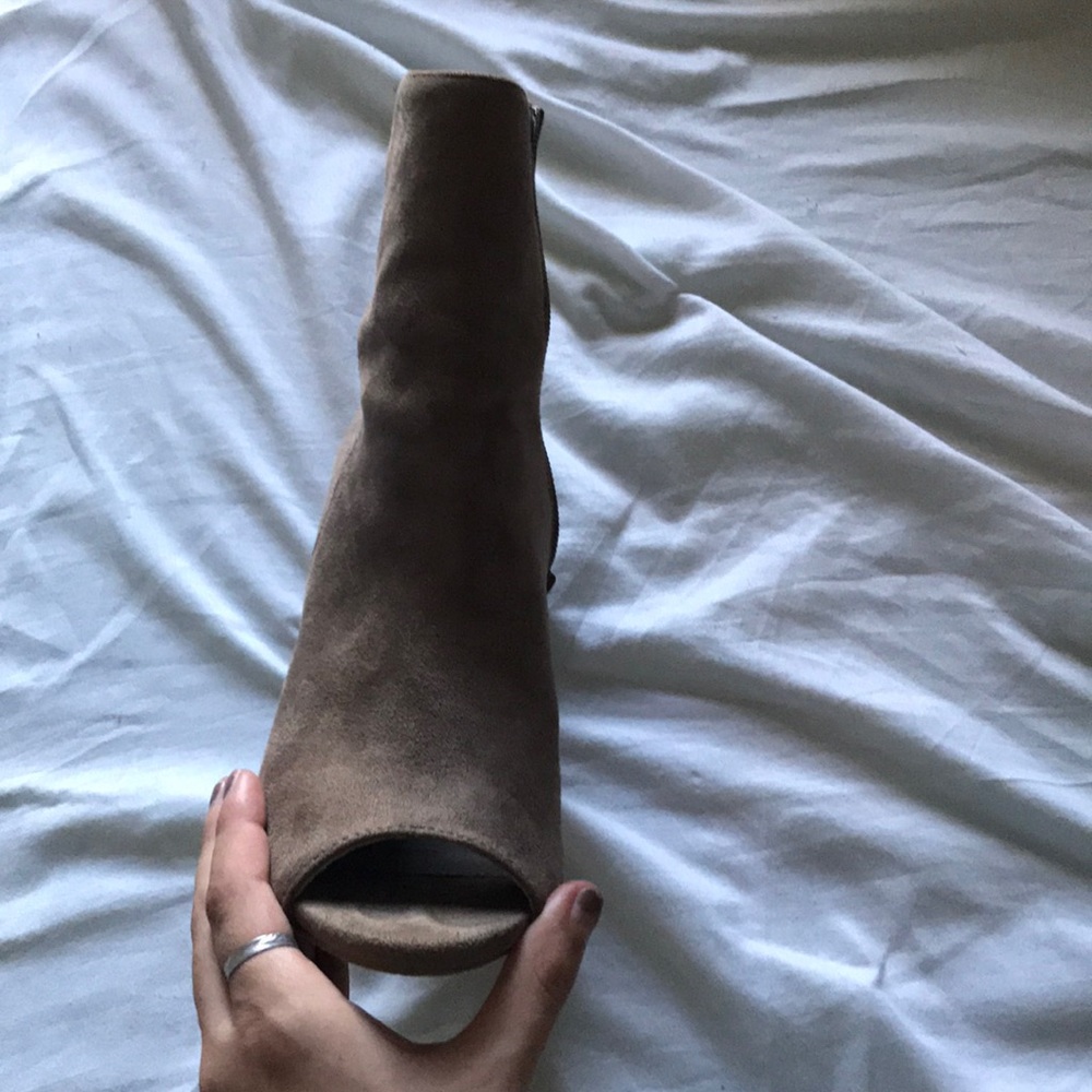 Open toe booties - Picture 3 of 3